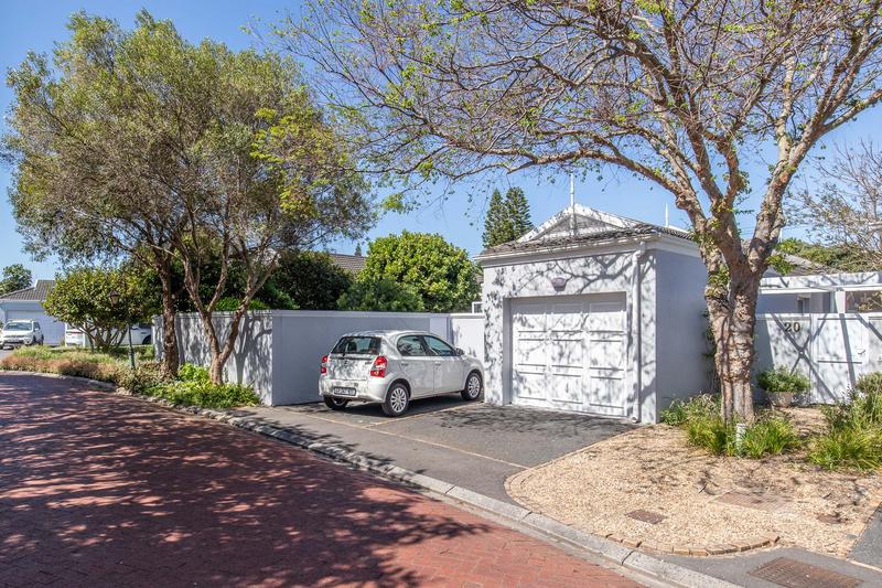 3 Bedroom Property for Sale in Meadowridge Western Cape